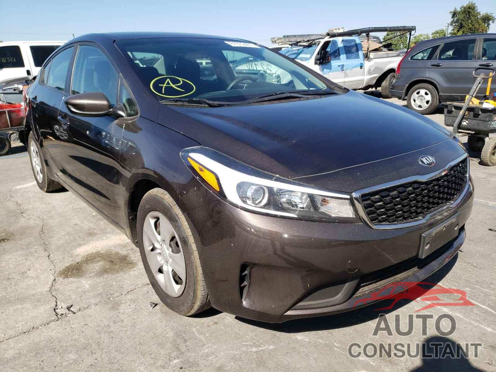 KIA FORTE 2018 - 3KPFL4A73JE197226