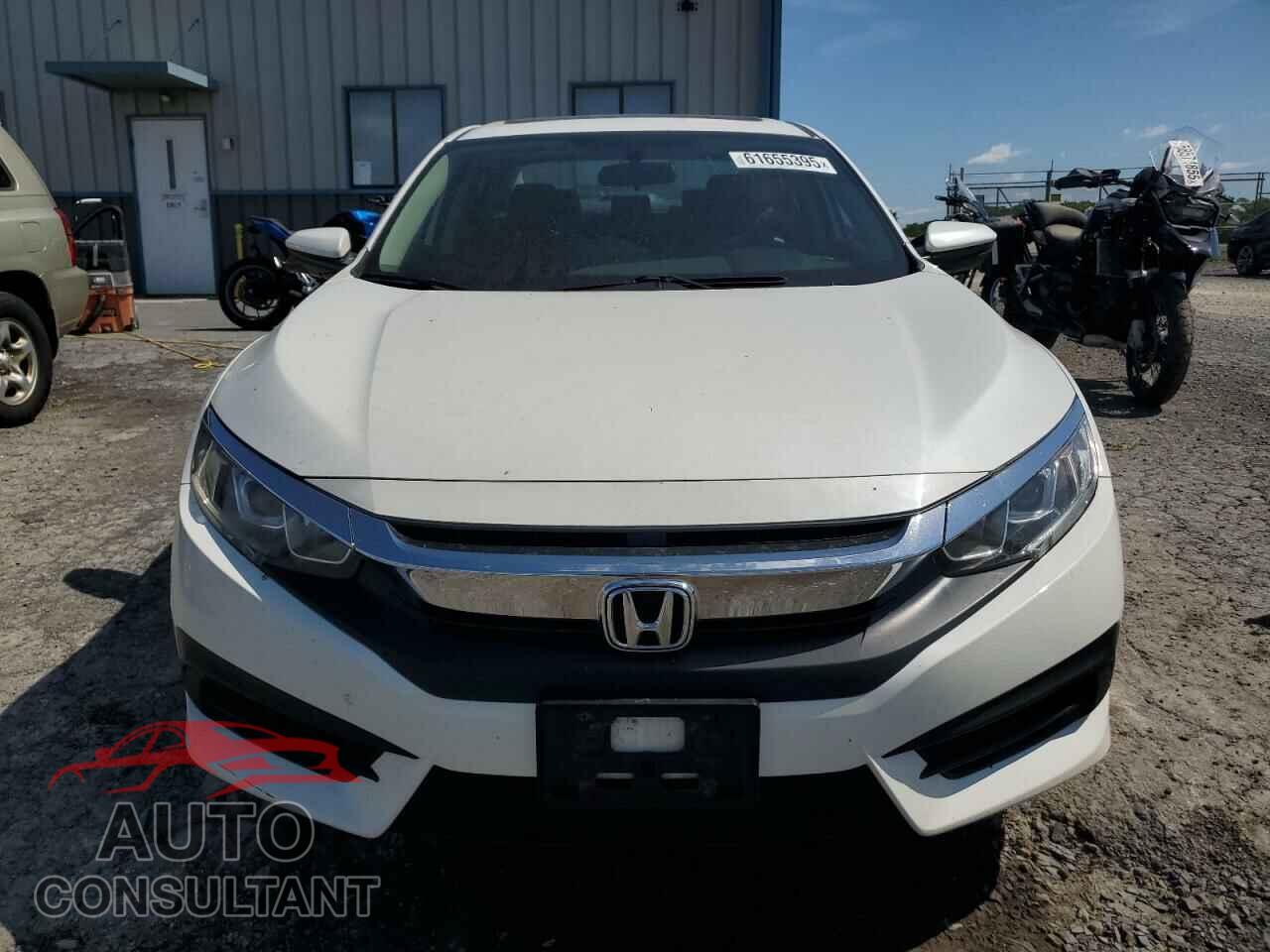 HONDA CIVIC 2018 - 2HGFC2F75JH572410
