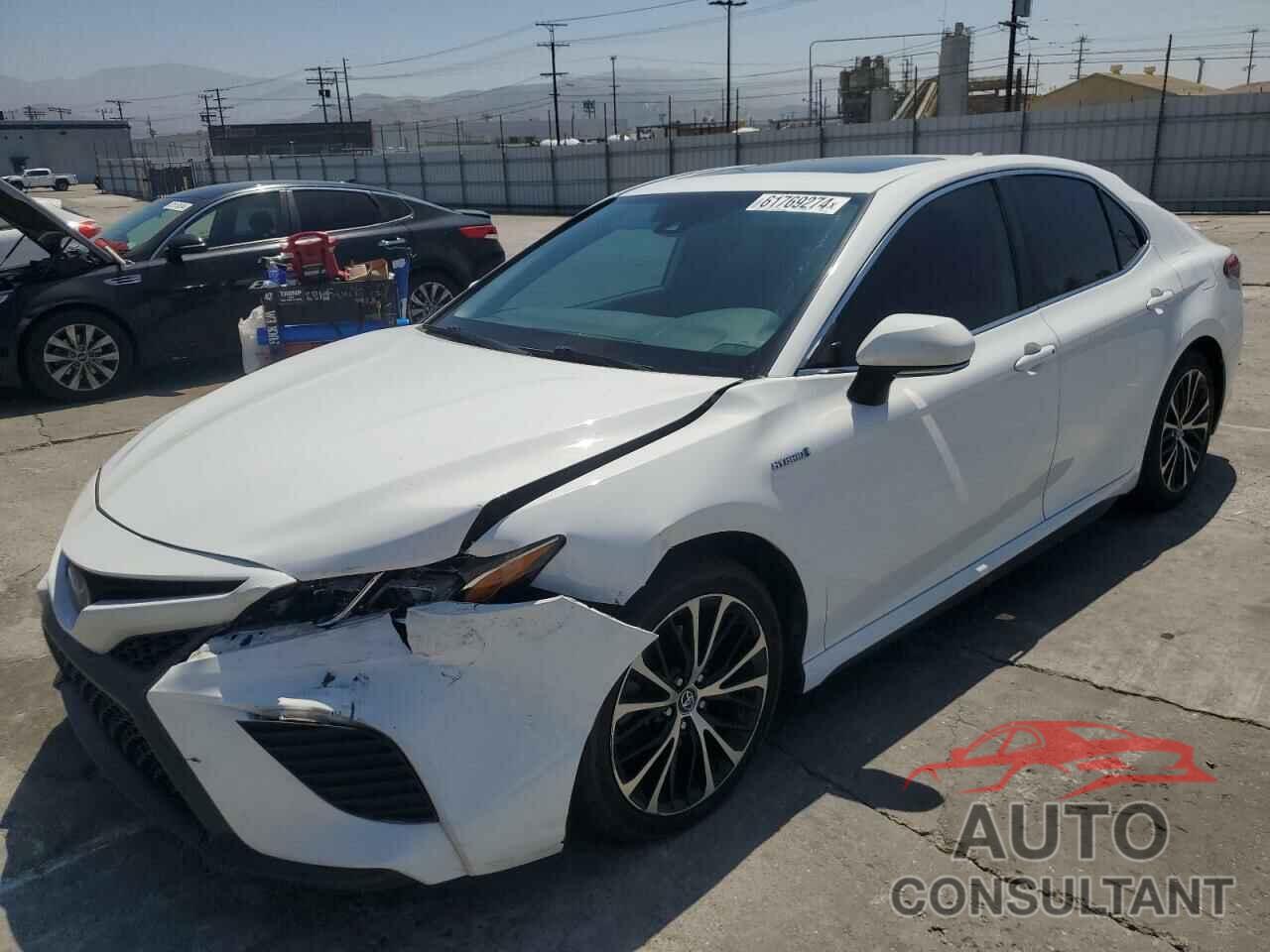 TOYOTA CAMRY 2019 - 4T1B21HK2KU010132