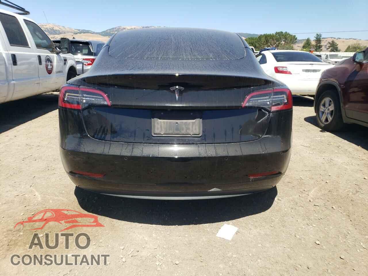 TESLA MODEL 3 2021 - 5YJ3E1EA4MF939469