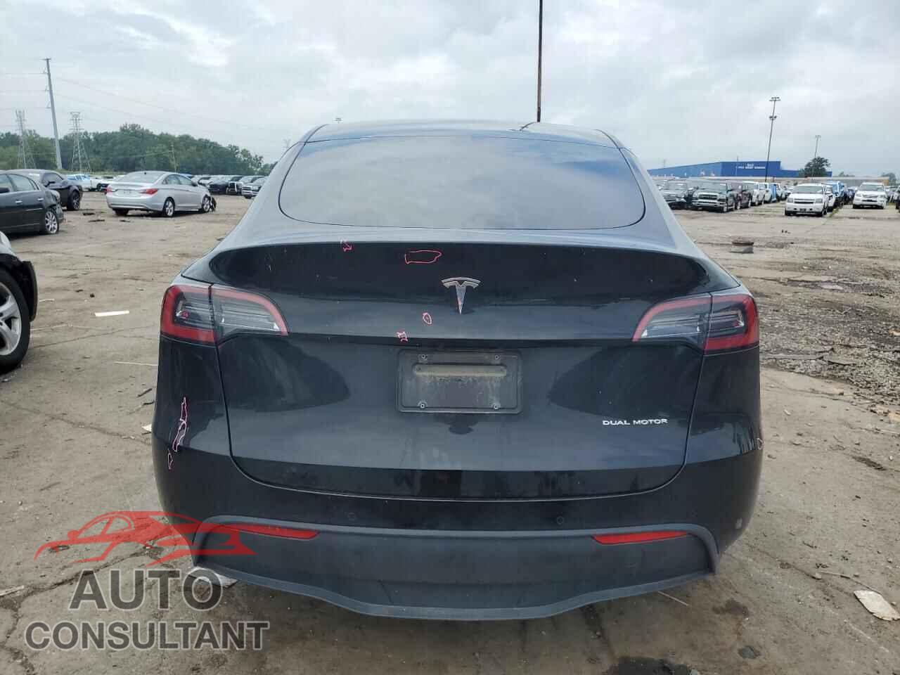 TESLA MODEL Y 2022 - 7SAYGDEE4NF449624