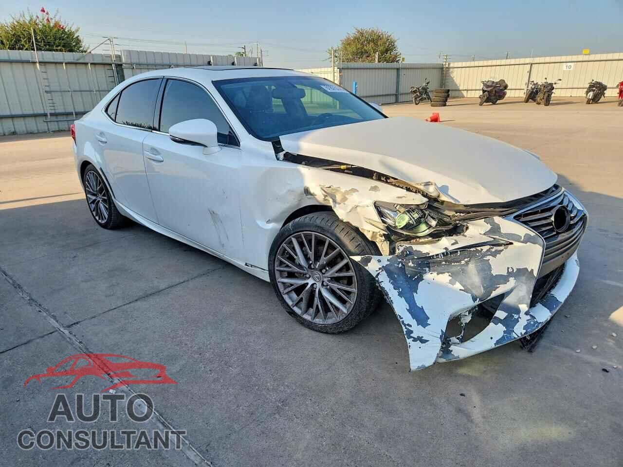 LEXUS IS 2015 - JTHBF1D21F5057018