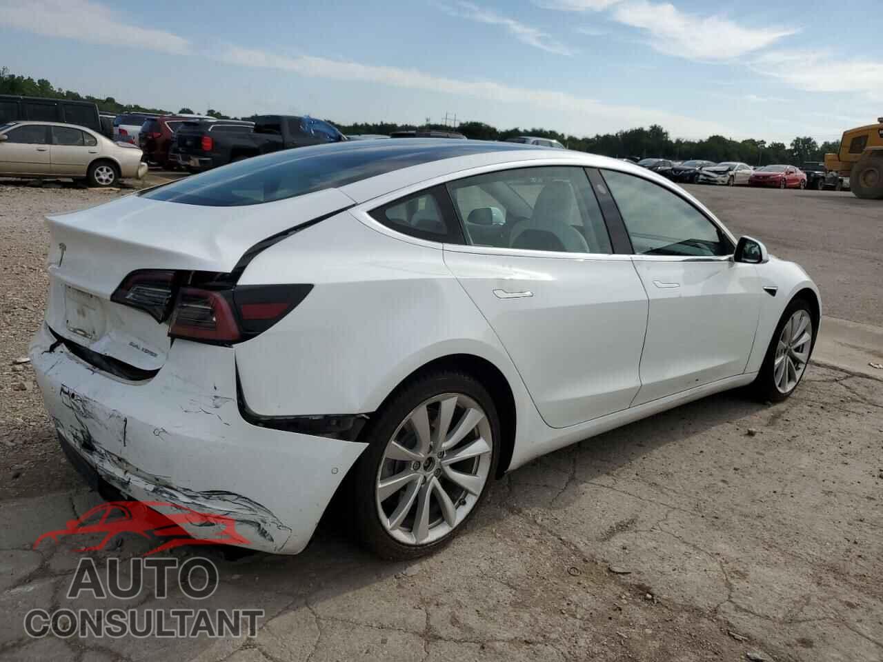 TESLA MODEL 3 2018 - 5YJ3E1EB8JF100705