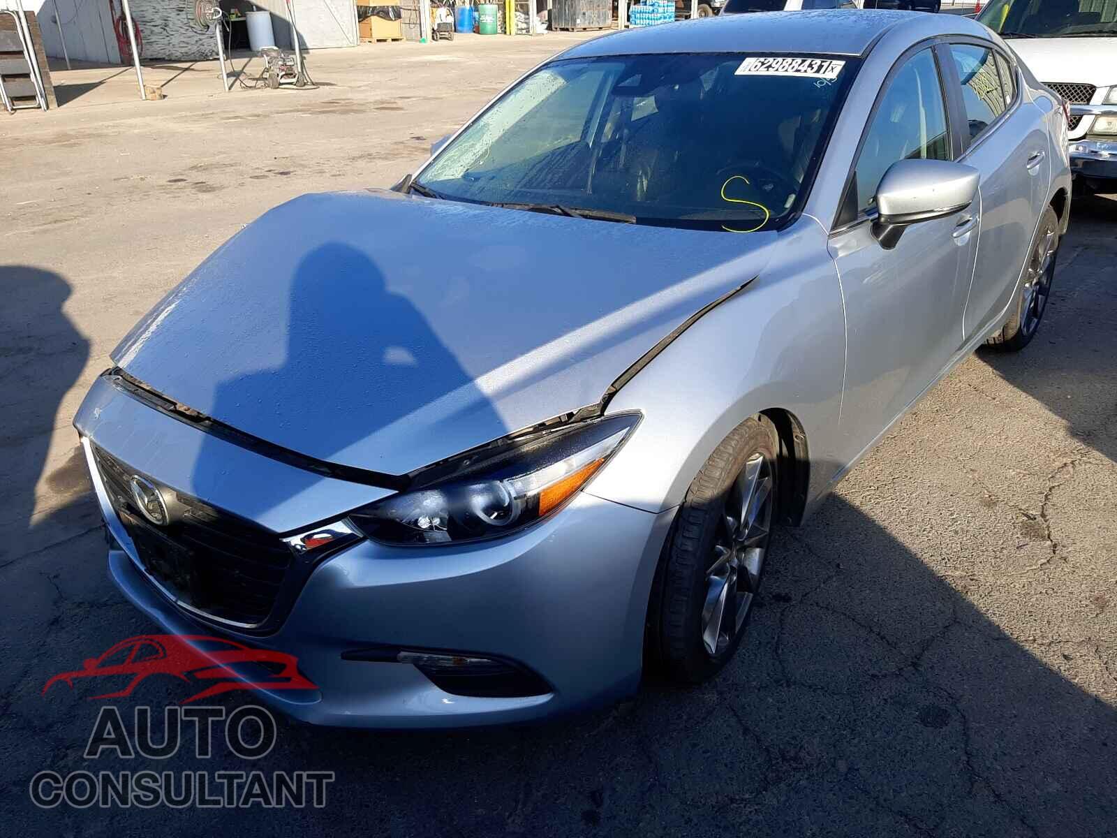 MAZDA 3 2018 - 3MZBN1V35JM200421