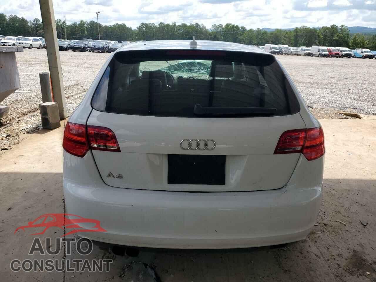 AUDI A3 2011 - WAUBFAFM1BA105793