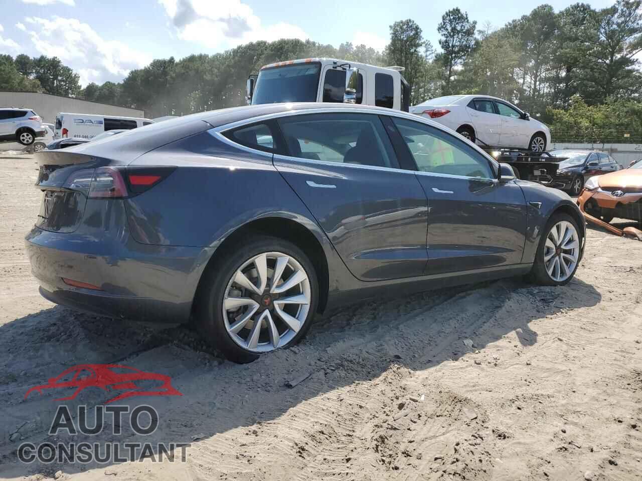 TESLA MODEL 3 2018 - 5YJ3E1EA5JF024142