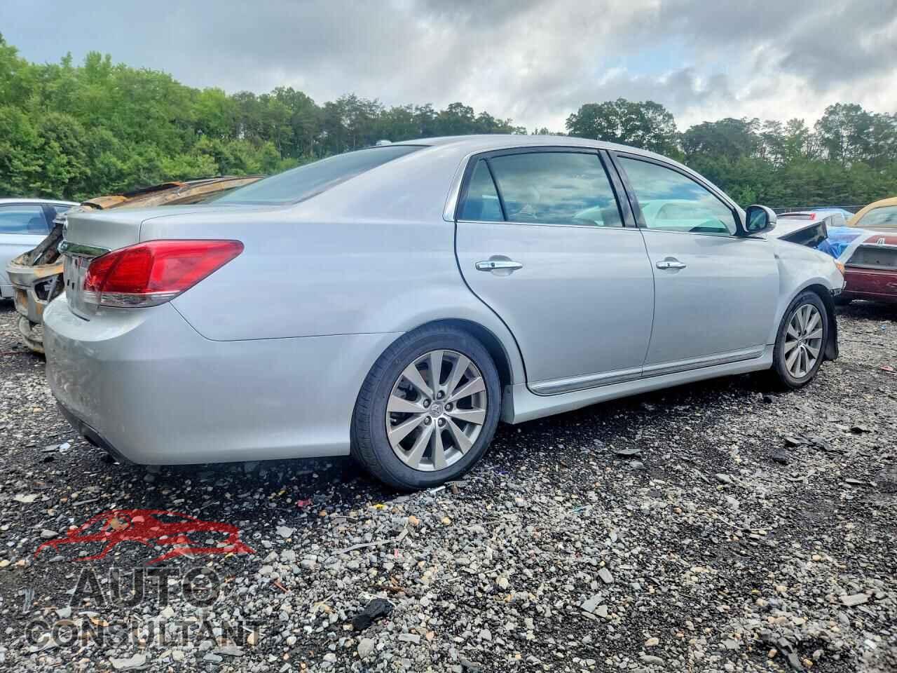 TOYOTA AVALON 2011 - 4T1BK3DB5BU377432
