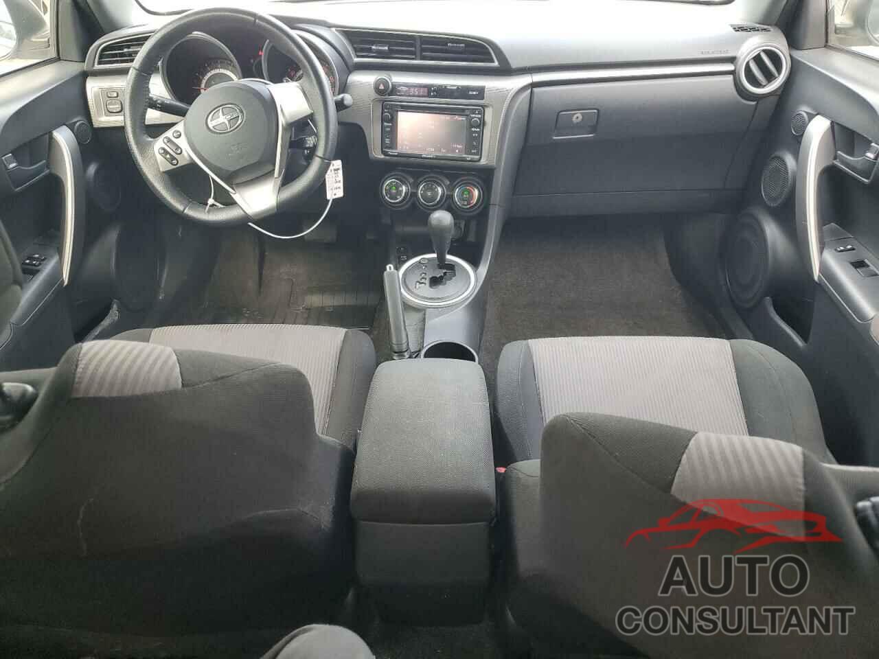 TOYOTA SCION 2015 - JTKJF5C79FJ011843