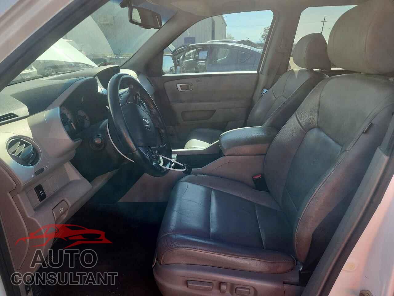 HONDA PILOT 2013 - 5FNYF3H52DB024133