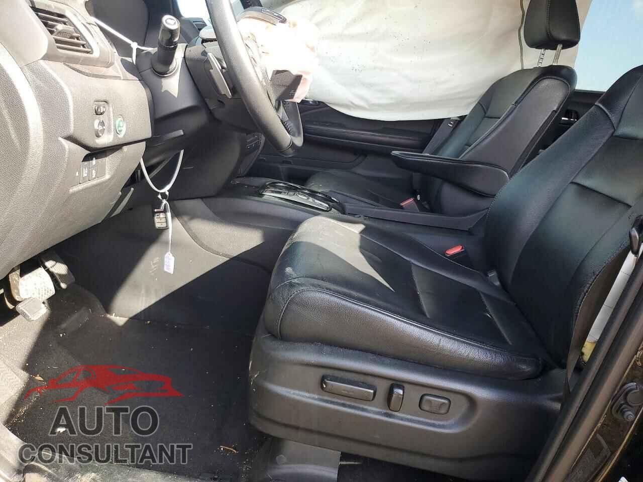 HONDA PILOT 2017 - 5FNYF6H92HB001364