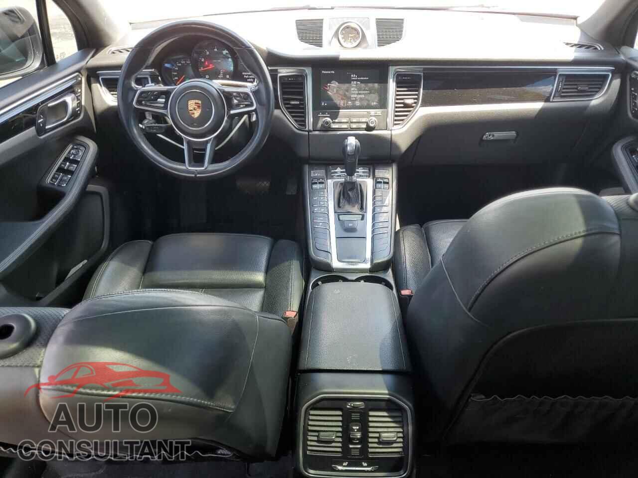 PORSCHE MACAN 2017 - WP1AA2A58HLB09077