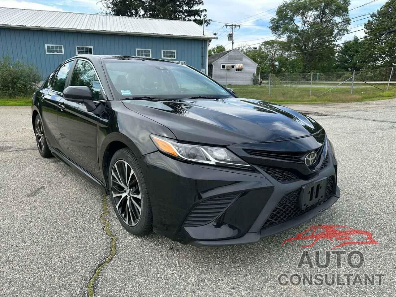 TOYOTA CAMRY 2018 - 4T1B11HKXJU612956