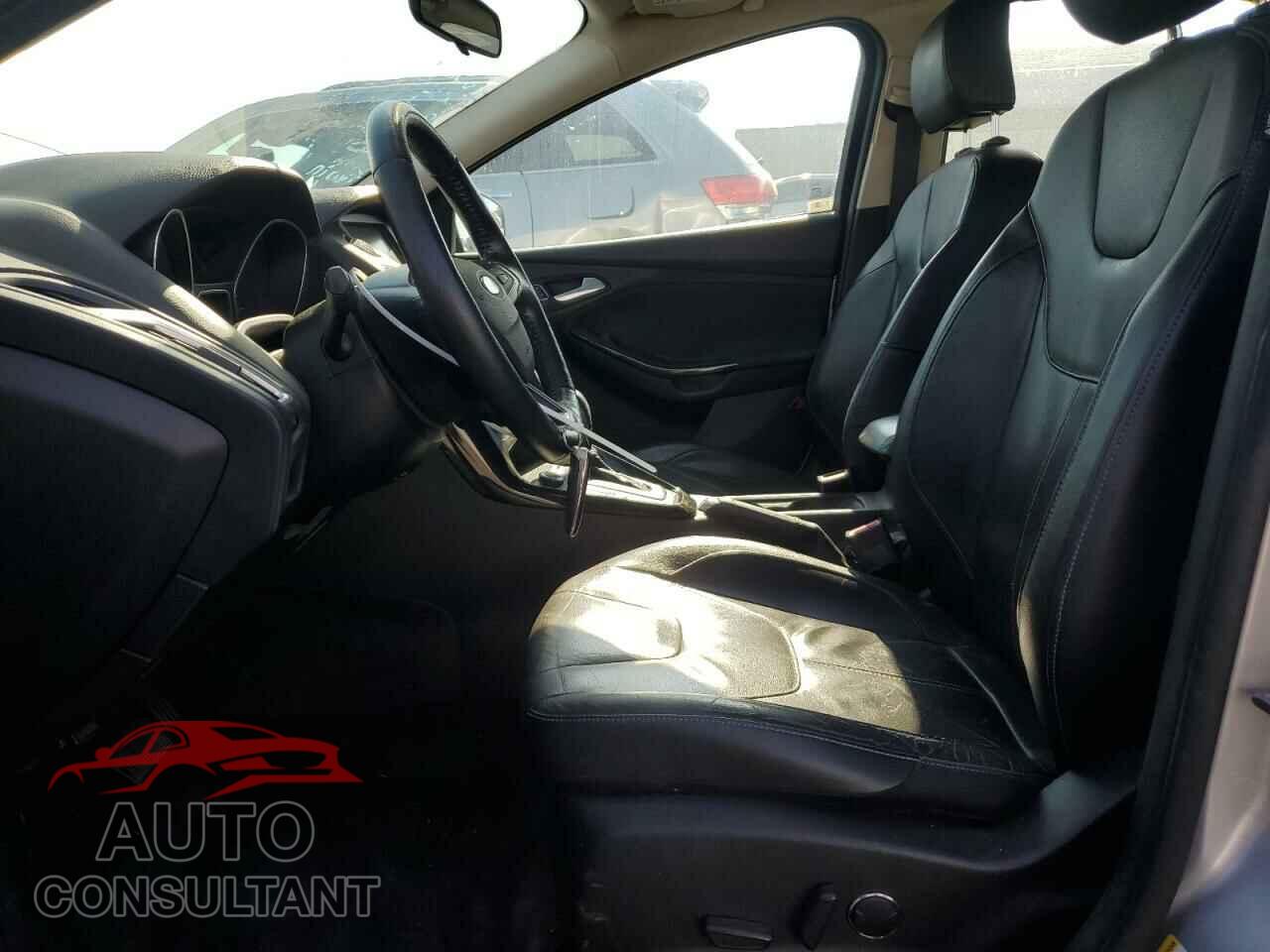 FORD FOCUS 2015 - 1FADP3J29FL269772
