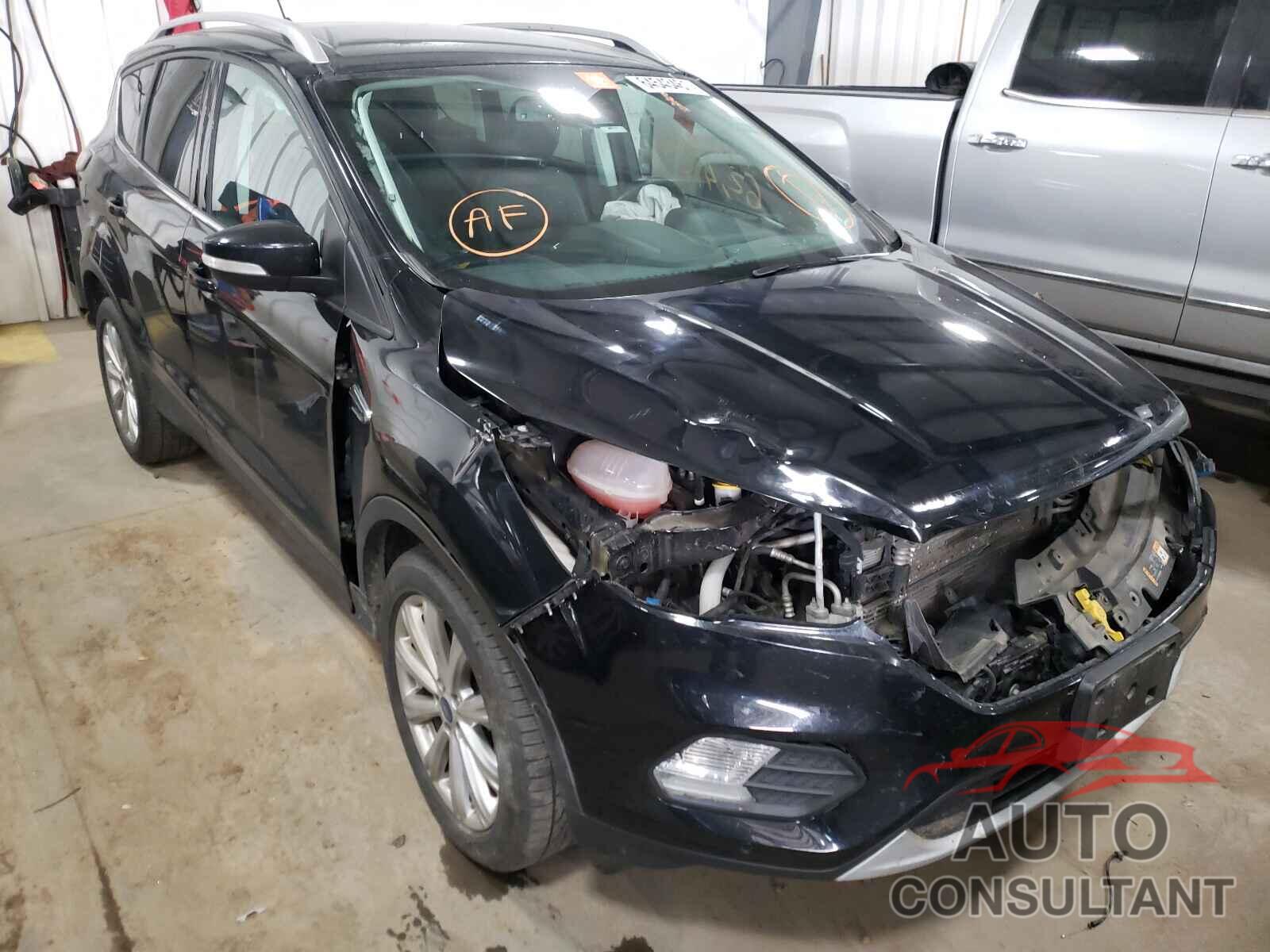FORD ESCAPE 2018 - 1FMCU9J93JUA18372