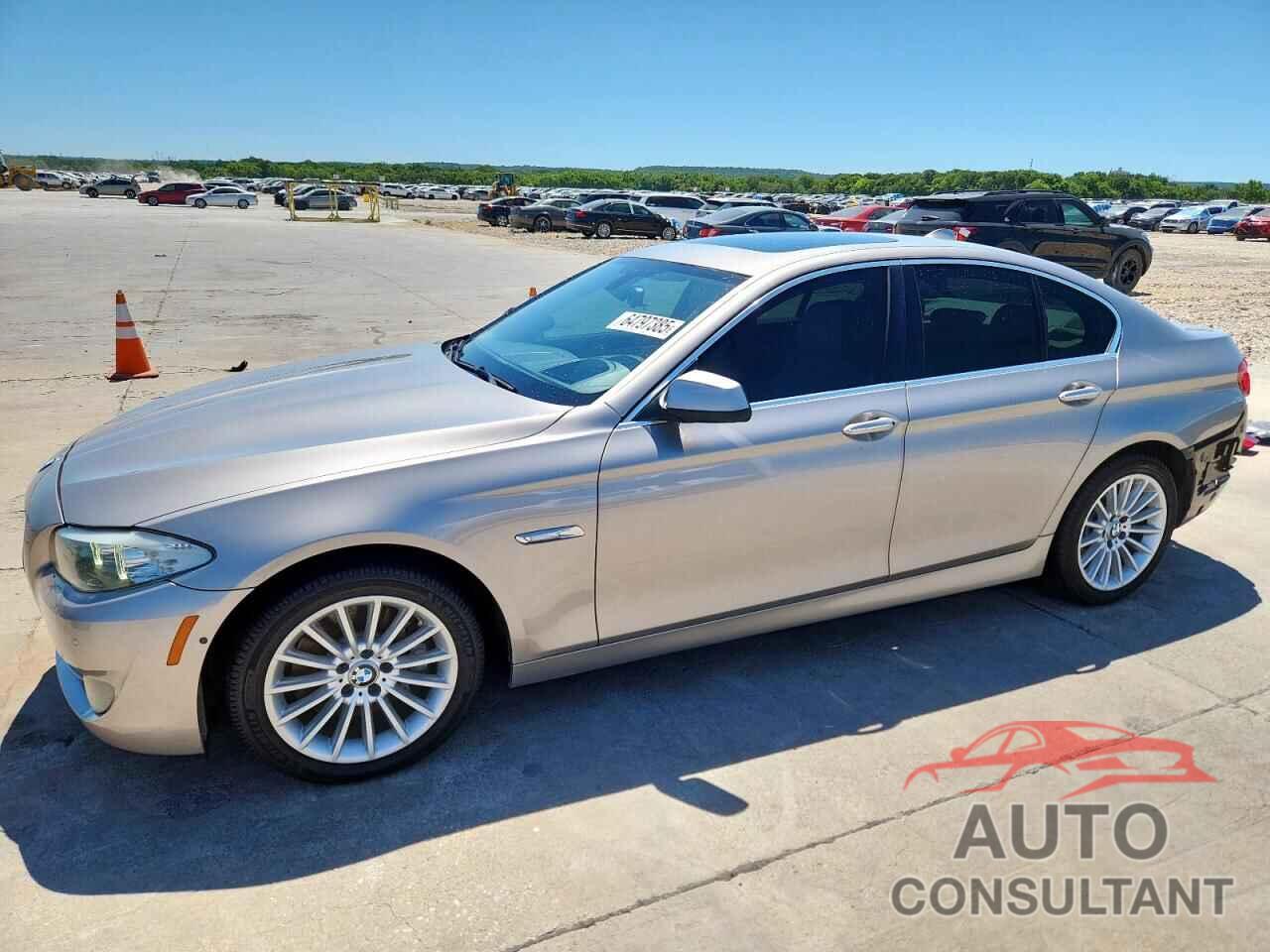 BMW 5 SERIES 2013 - WBAFR7C54DC817554