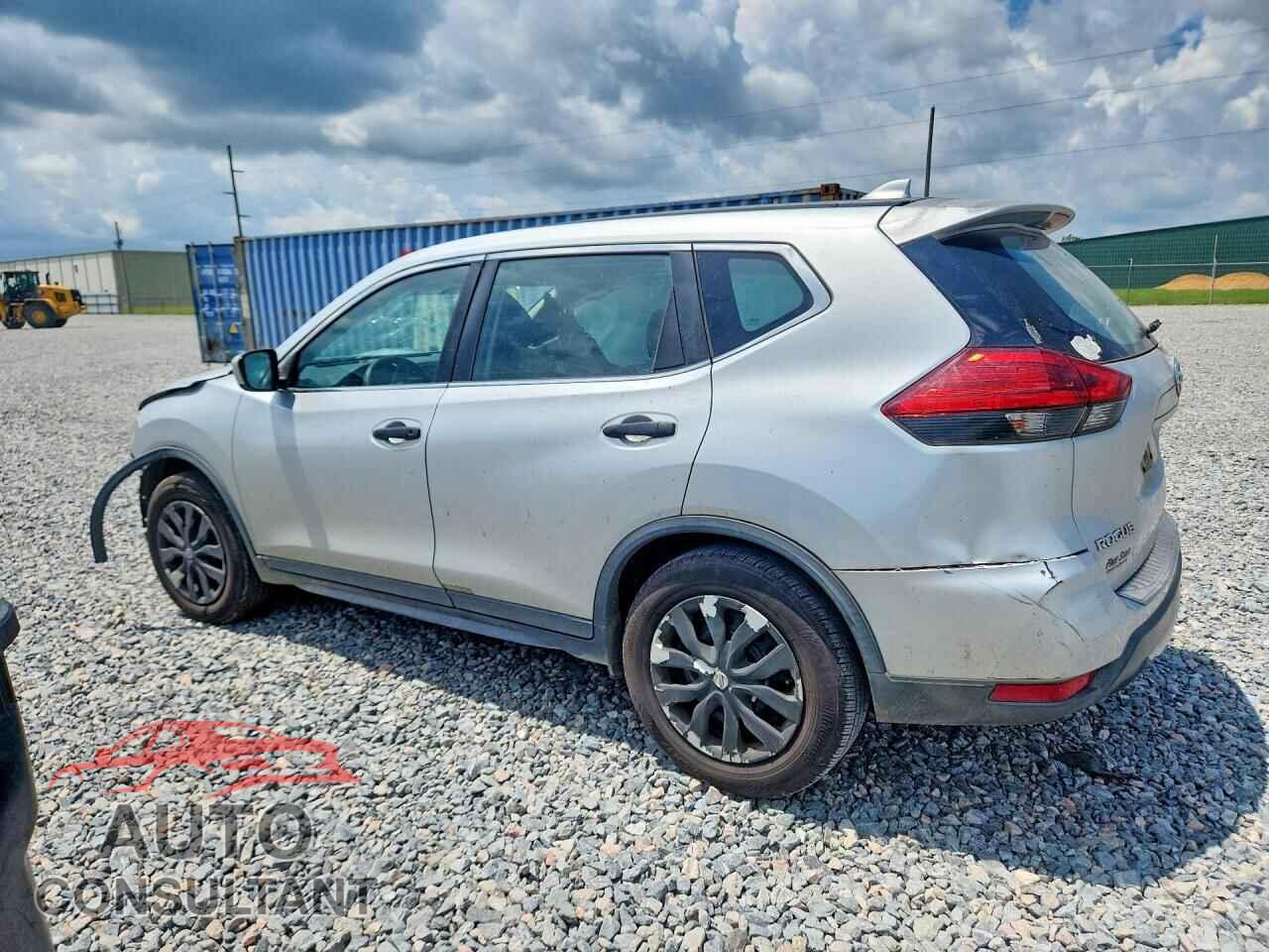 NISSAN ROGUE 2017 - KNMAT2MT1HP504765