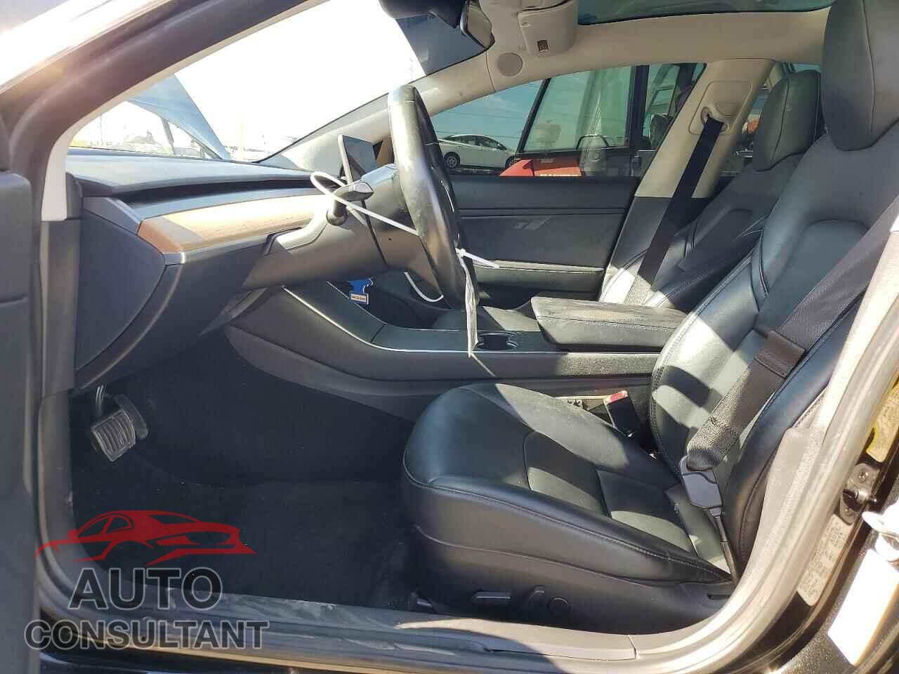 TESLA MODEL 3 2018 - 5YJ3E1EA0JF176376