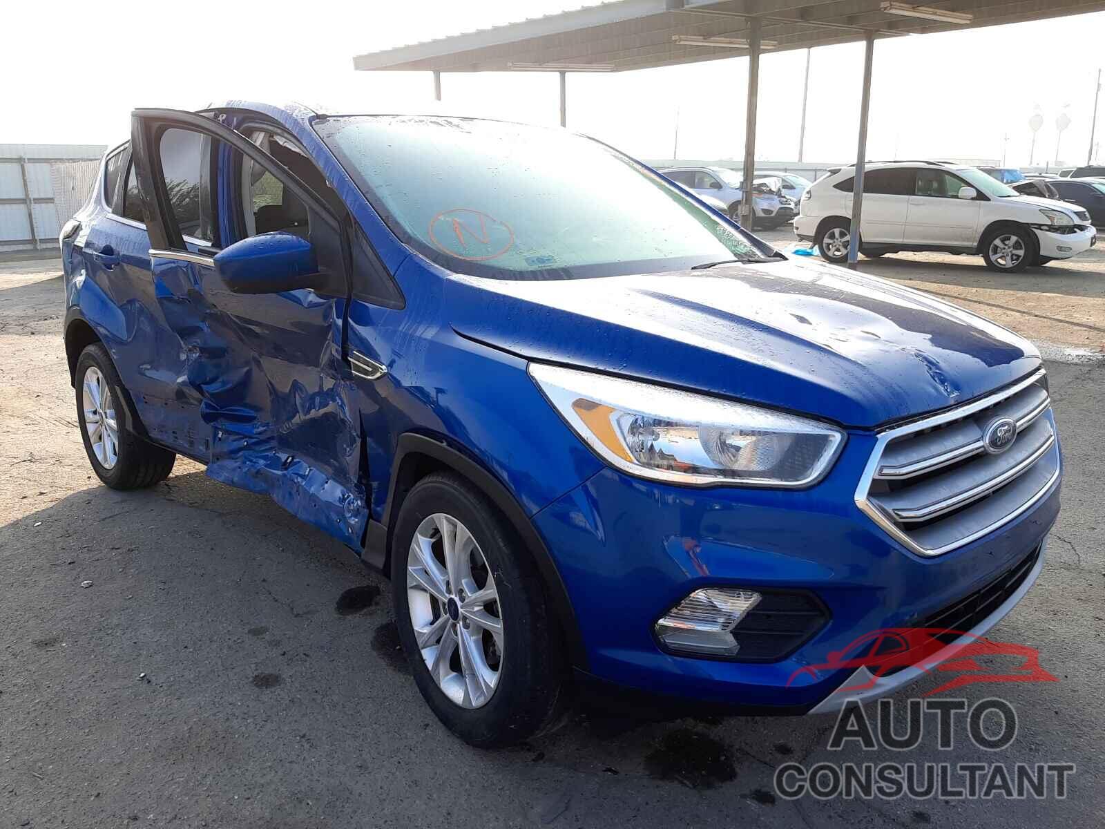 FORD ESCAPE 2017 - 1FMCU0GD1HUC28194
