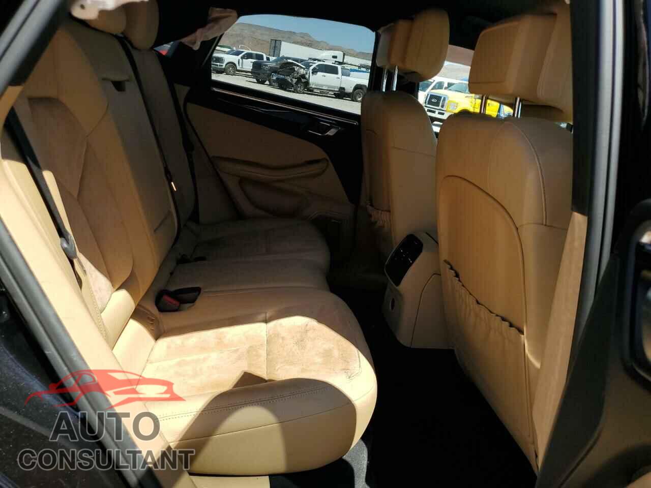 PORSCHE MACAN 2018 - WP1AA2A55JLB06563