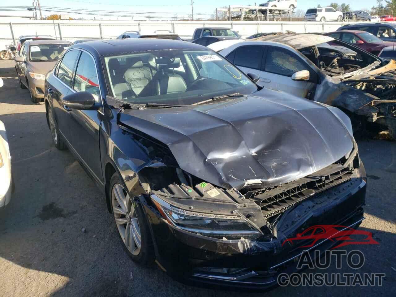 VOLKSWAGEN PASSAT 2017 - 1VWGT7A34HC010643