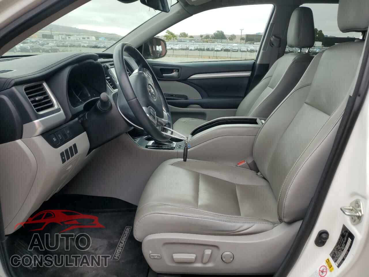 TOYOTA HIGHLANDER 2017 - 5TDJZRFH5HS385642