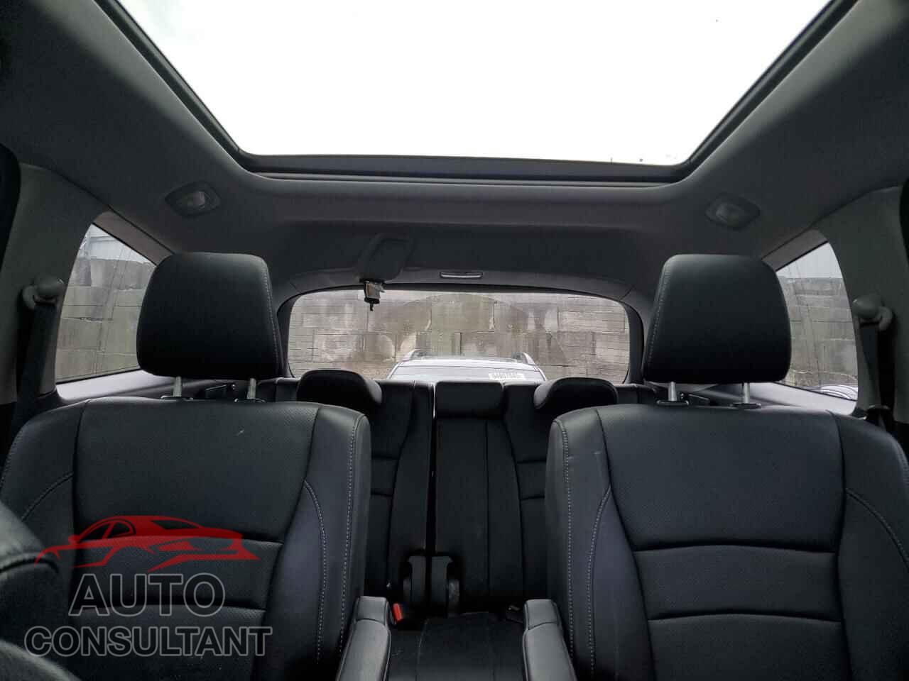 HONDA PILOT 2016 - 5FNYF6H0XGB016145