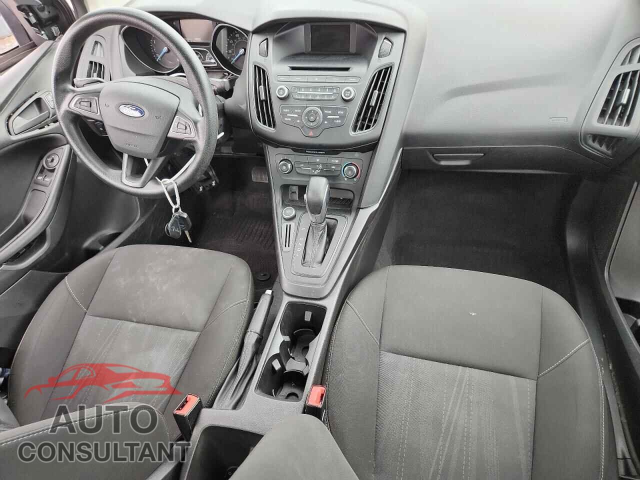 FORD FOCUS 2017 - 1FADP3E24HL234716