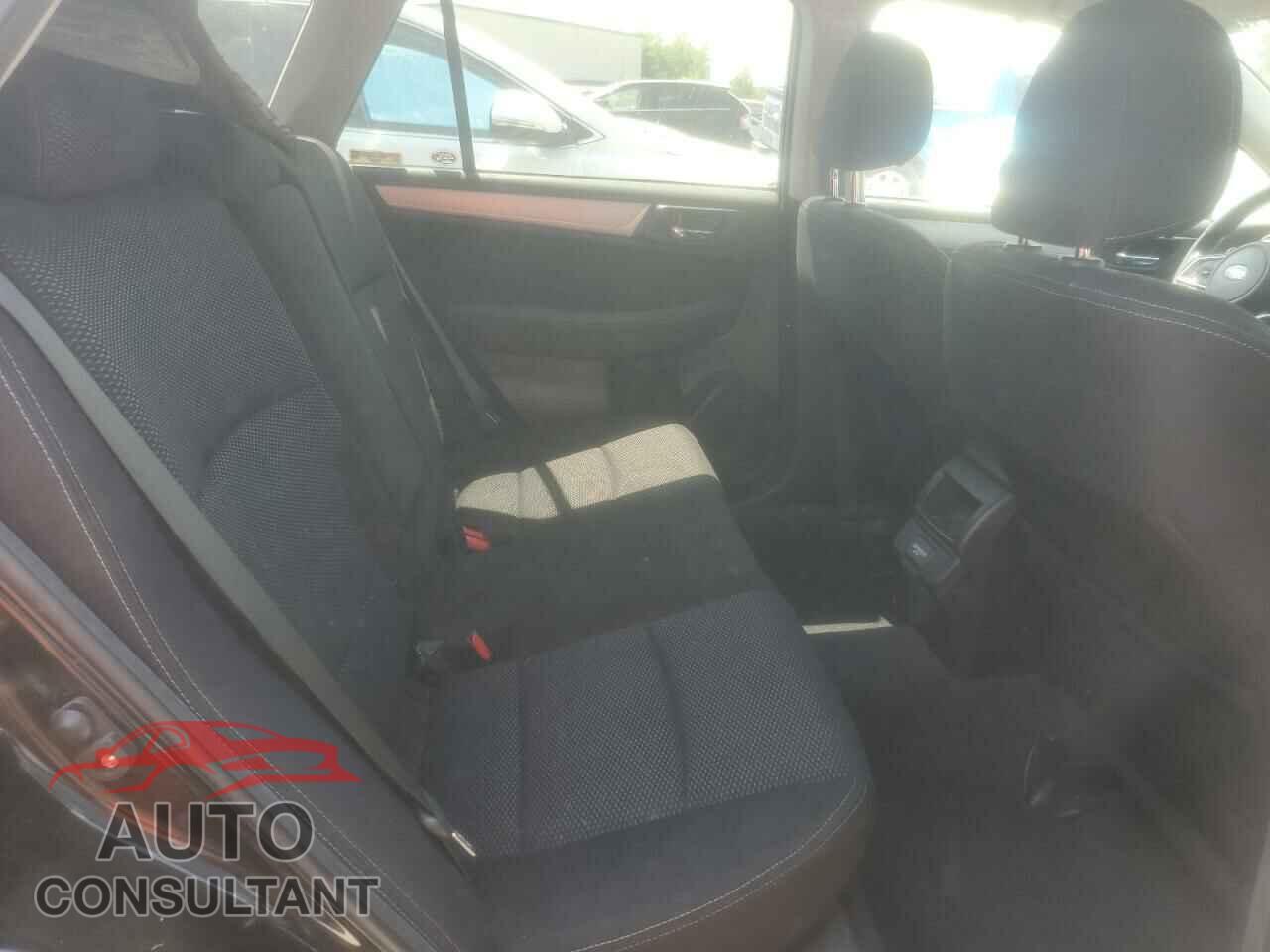 SUBARU OUTBACK 2018 - 4S4BSAFC8J3206401