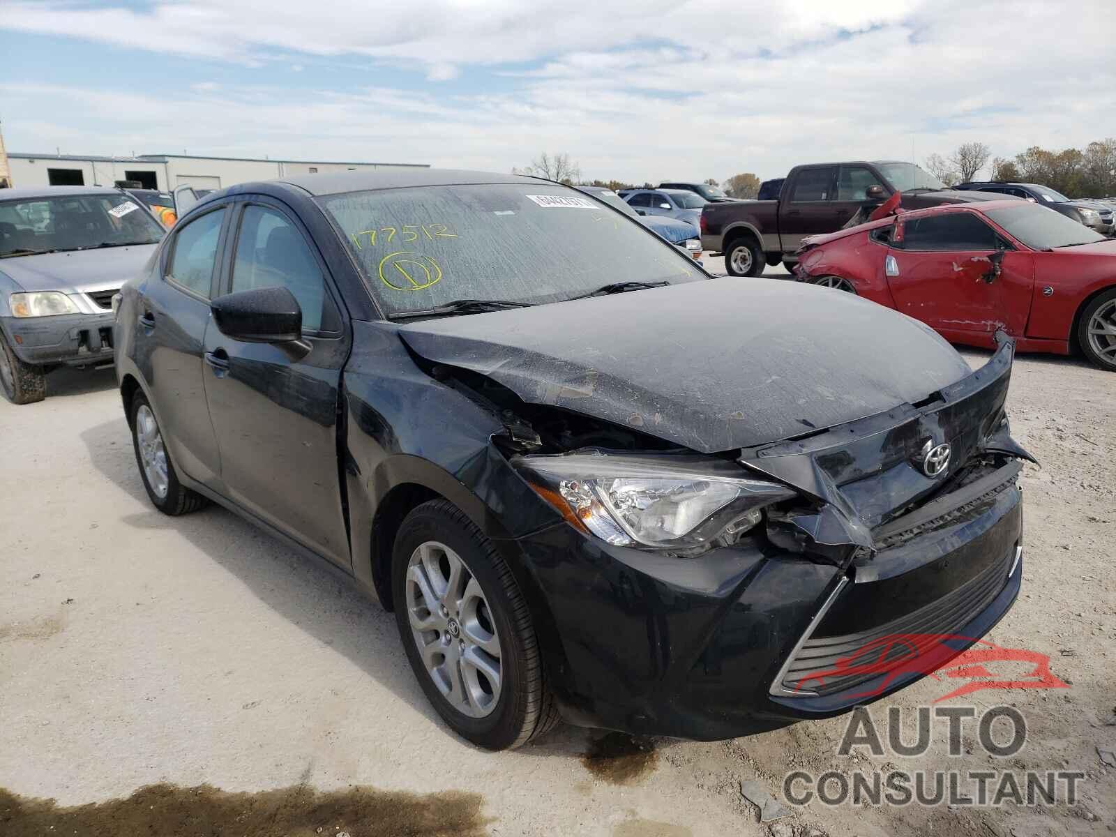 TOYOTA YARIS 2017 - 3MYDLBYV0HY177512
