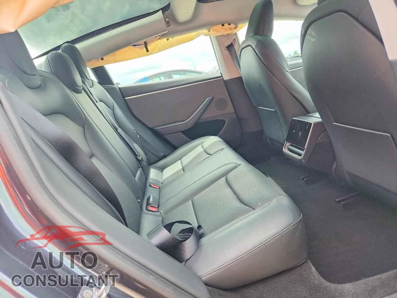 TESLA MODEL 3 2025 - 5YJ3E1EA6SF977203