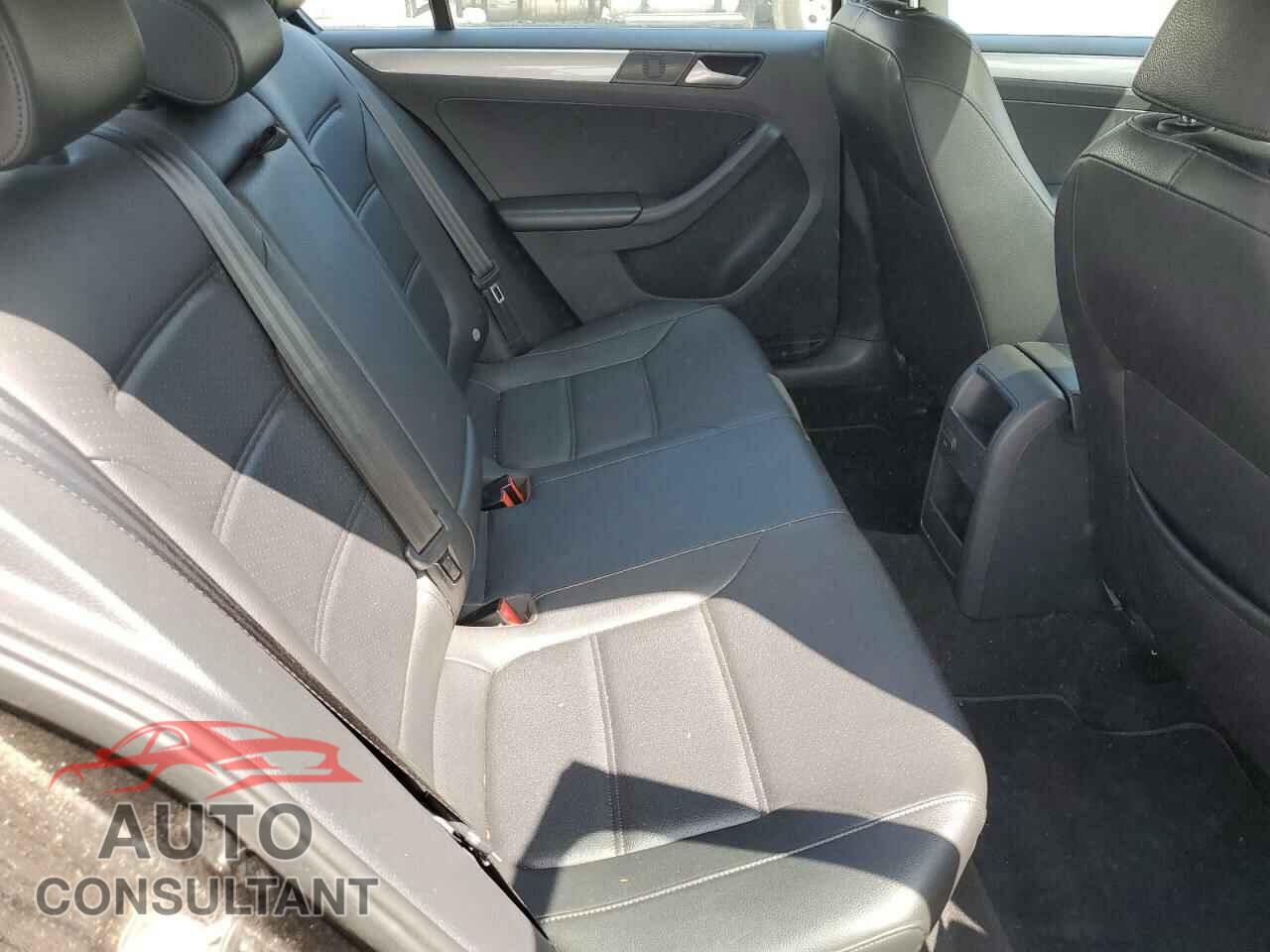 VOLKSWAGEN JETTA 2017 - 3VWDB7AJ5HM404865
