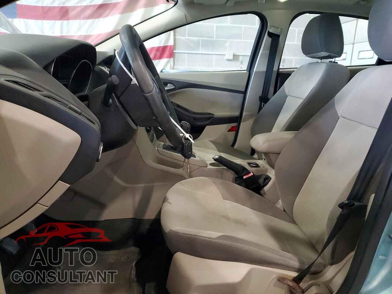 FORD FOCUS 2012 - 1FAHP3K22CL461854