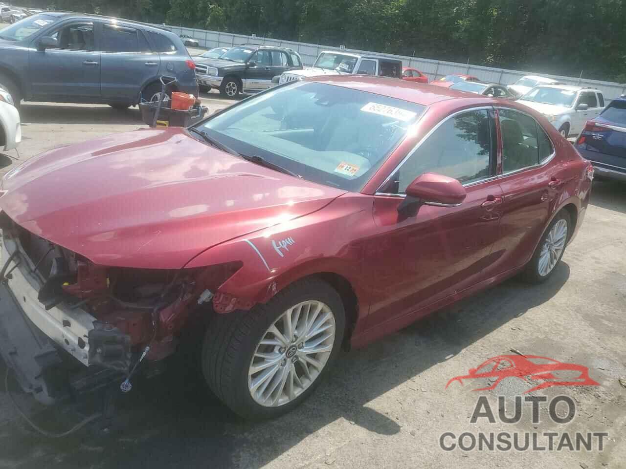 TOYOTA CAMRY 2018 - 4T1B11HK7JU553929