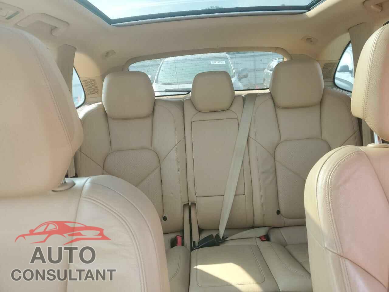 PORSCHE CAYENNE 2012 - WP1AA2A21CLA01611