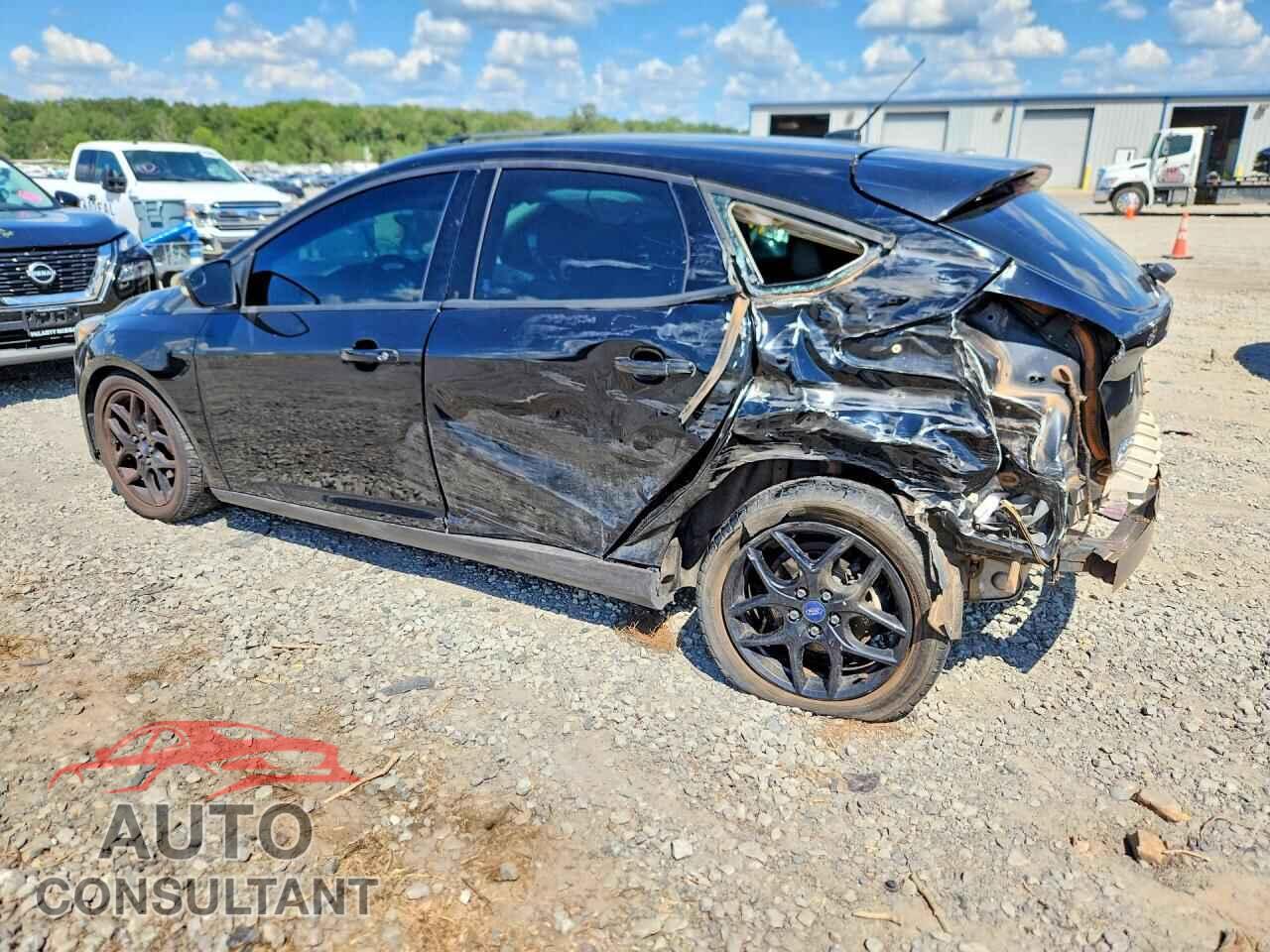 FORD FOCUS 2016 - 1FADP3K27GL330133