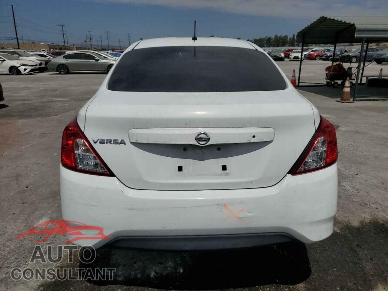 NISSAN VERSA 2016 - 3N1CN7AP2GL882596