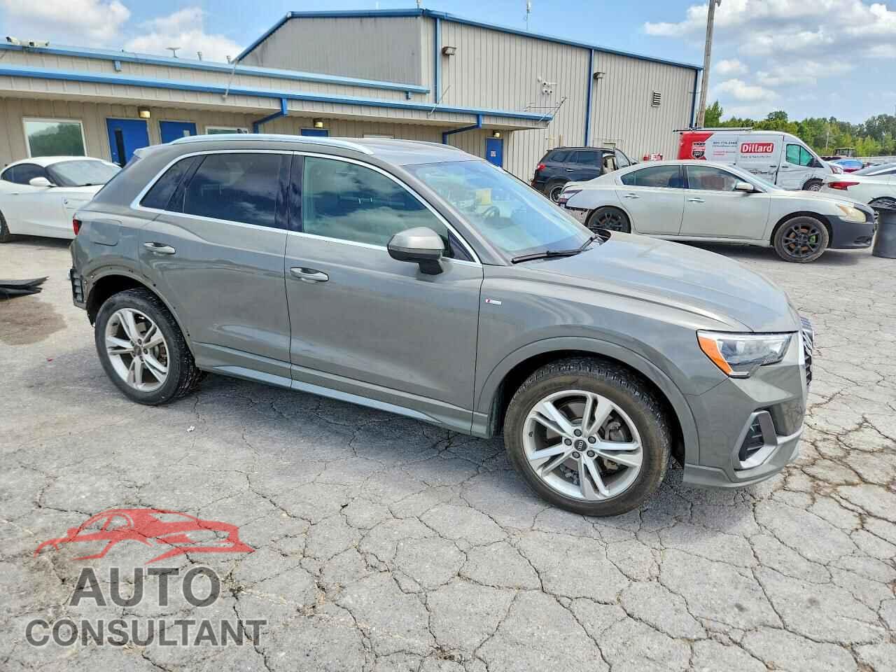 AUDI Q3 2021 - WA1DECF33M1026219