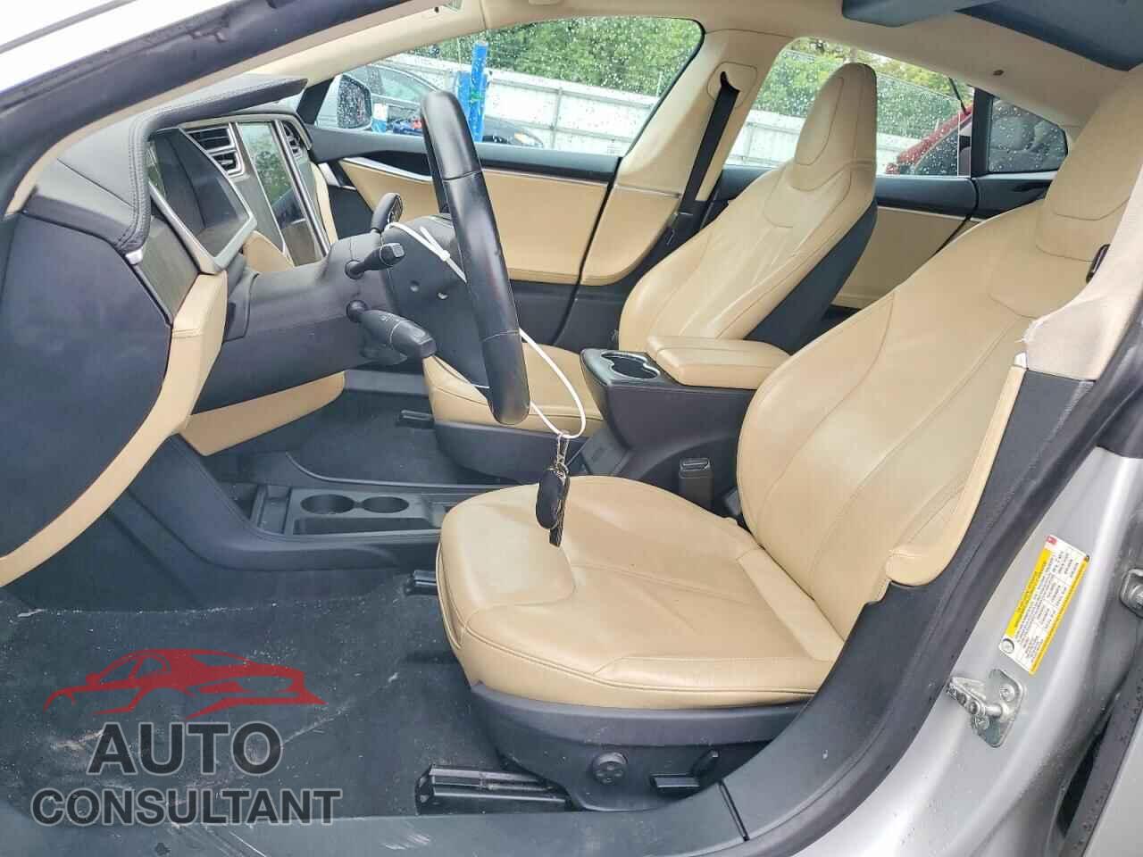 TESLA MODEL S 2013 - 5YJSA1CN0DFP22076