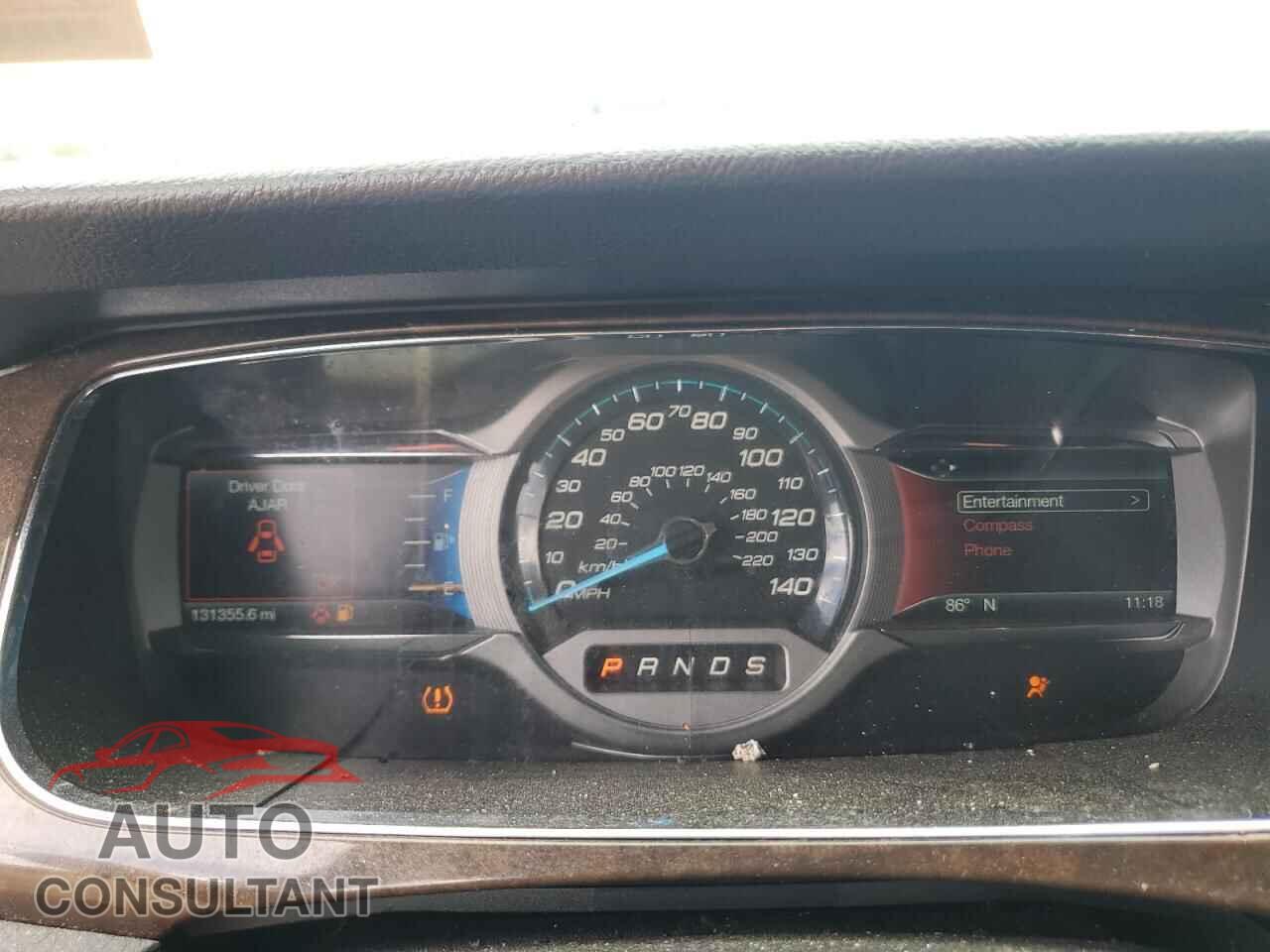 FORD TAURUS 2018 - 1FAHP2F88JG110607
