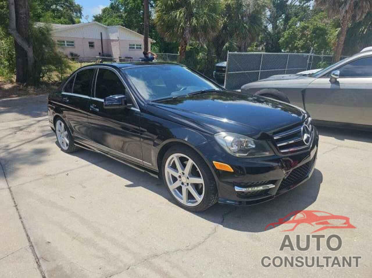 MERCEDES-BENZ C-CLASS 2014 - WDDGF4HB3EA957269