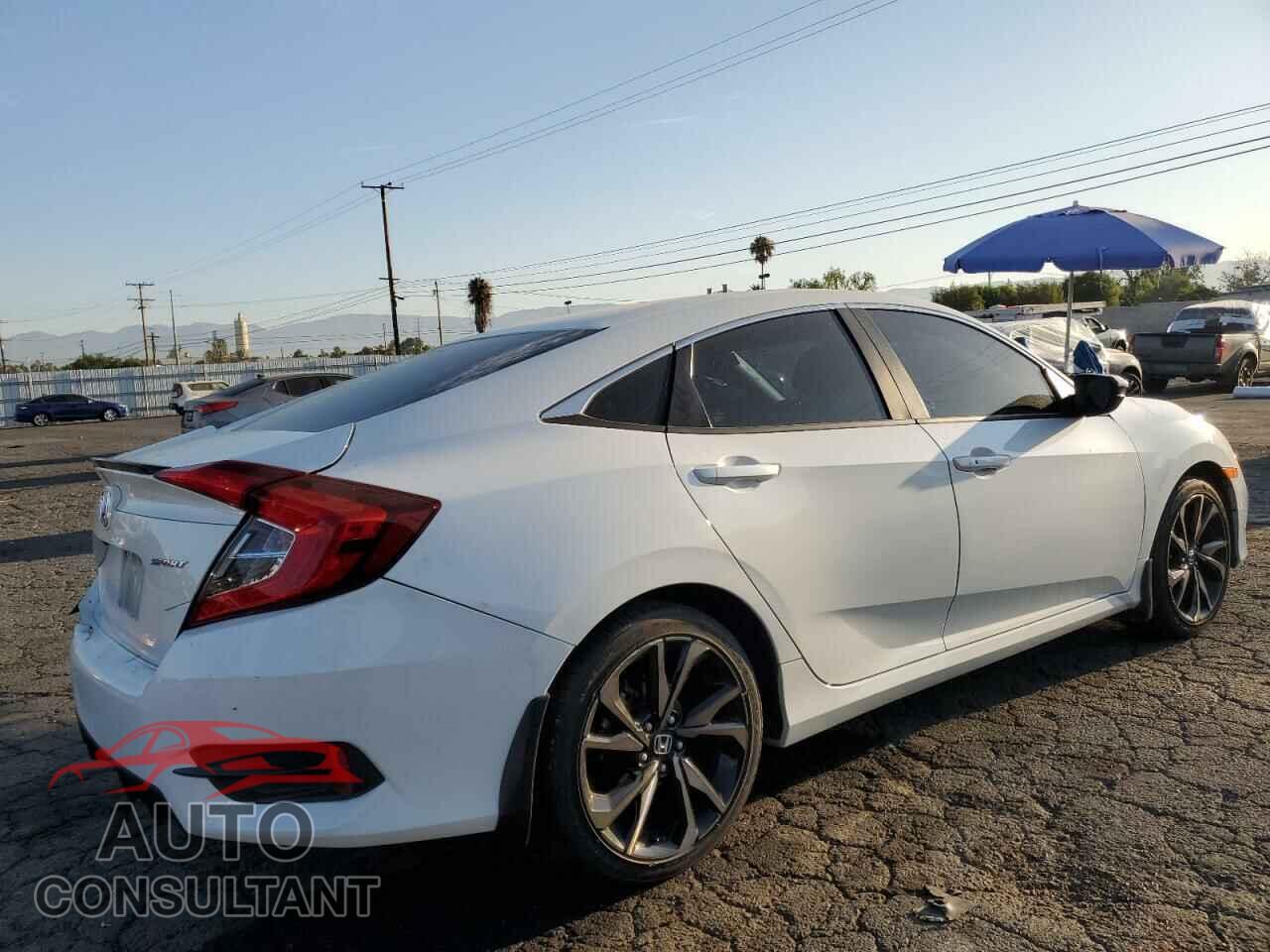HONDA CIVIC 2019 - 2HGFC2F87KH602002
