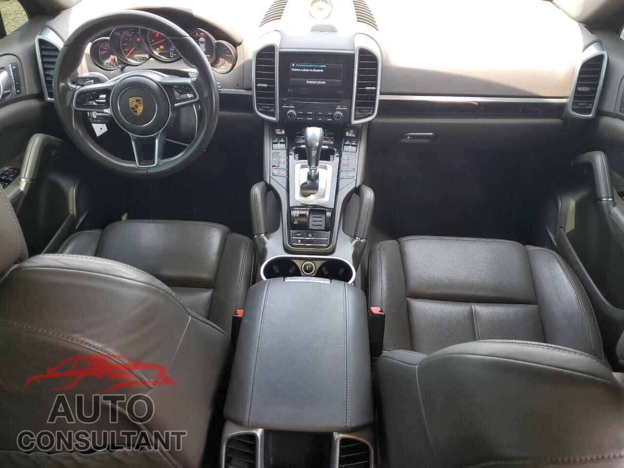 PORSCHE CAYENNE 2017 - WP1AA2A25HKA83517