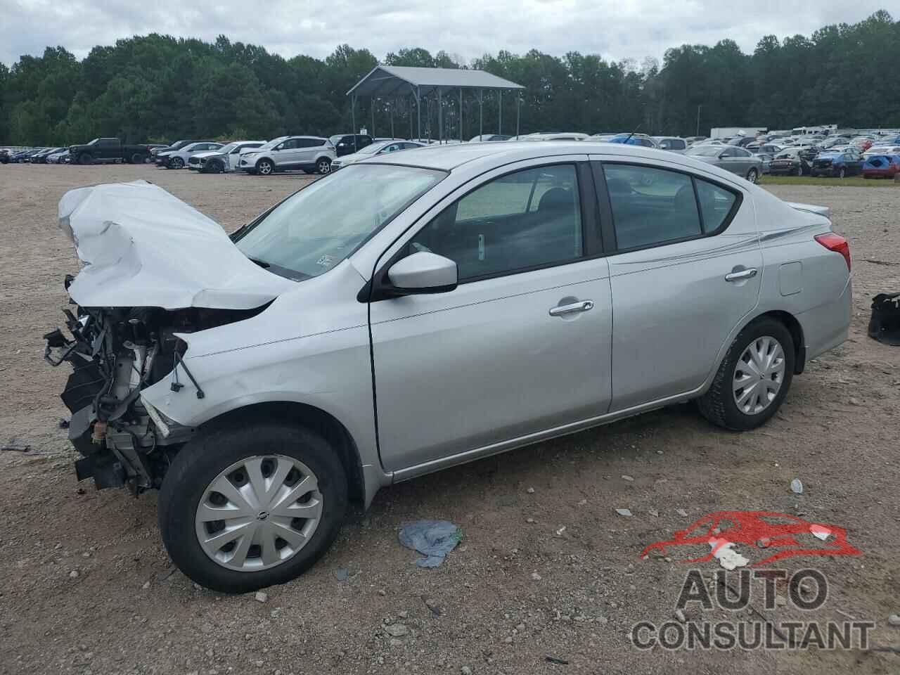 NISSAN VERSA 2018 - 3N1CN7AP4JL820088