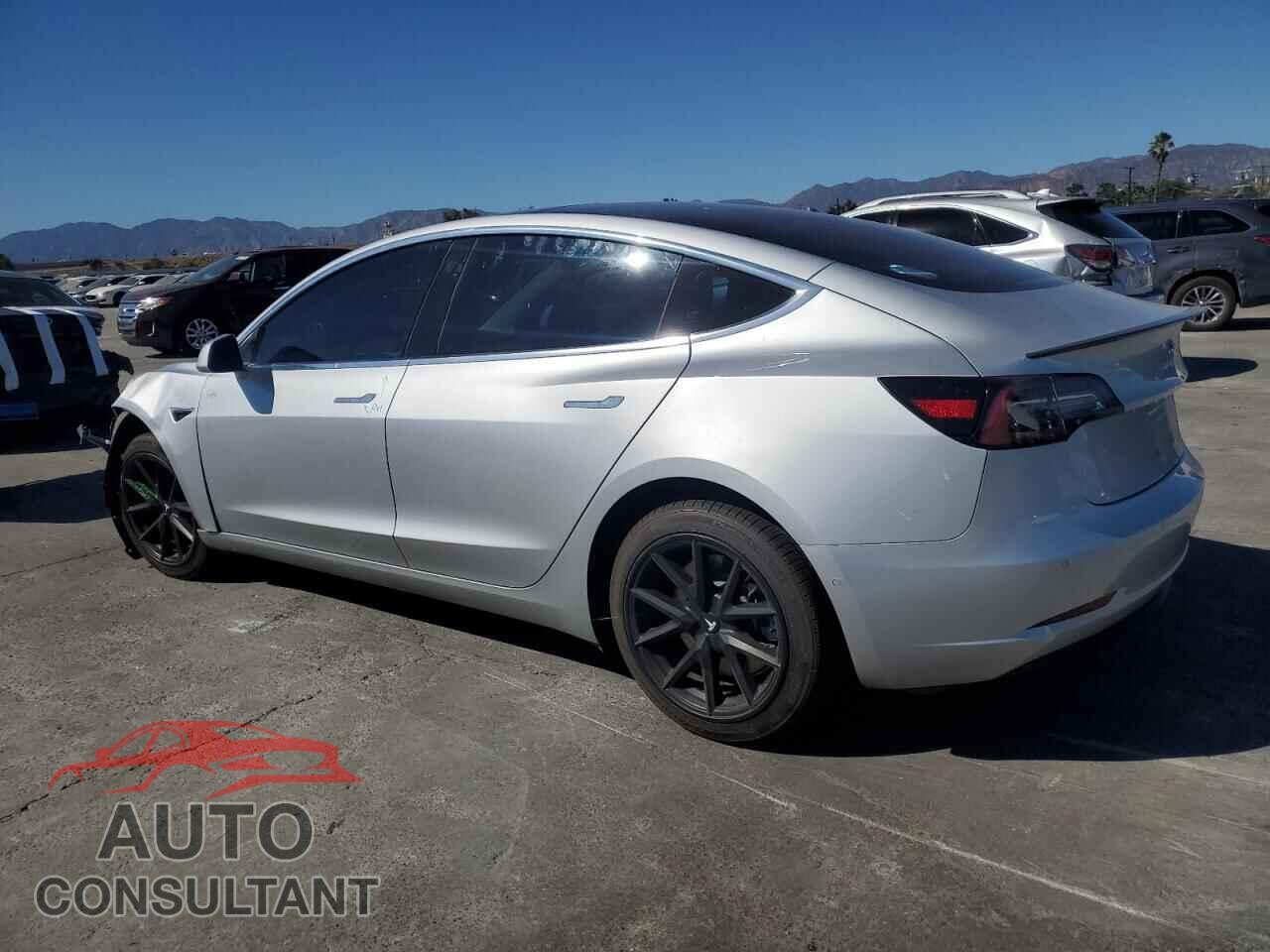 TESLA MODEL 3 2018 - 5YJ3E1EA8JF043963