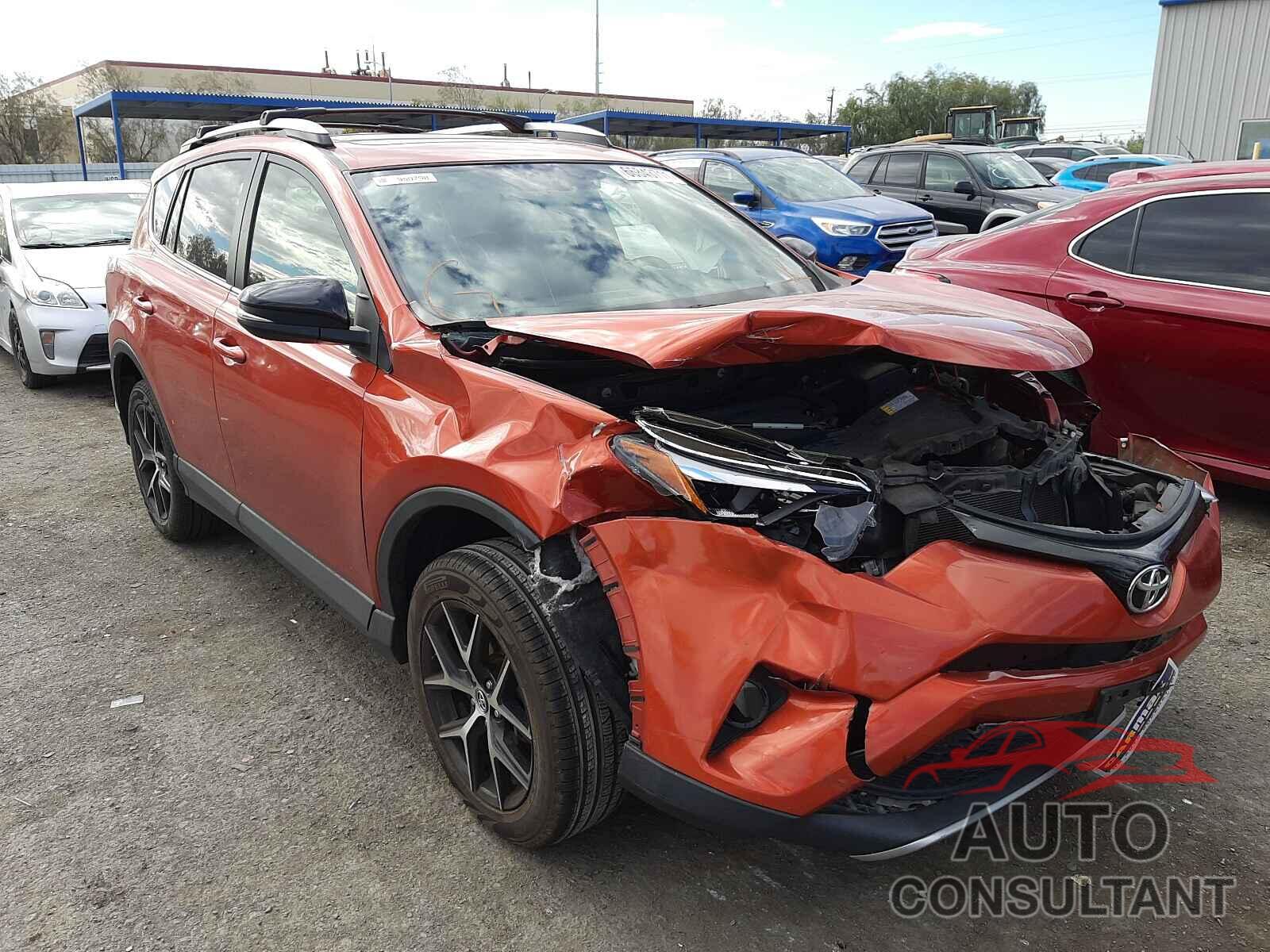 TOYOTA RAV4 2016 - JTMNFREV9GJ063647