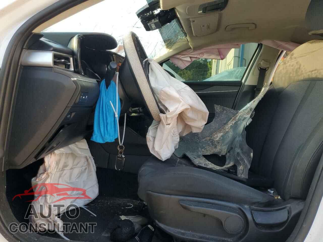 KIA K5 2022 - 5XXG24J28NG123647
