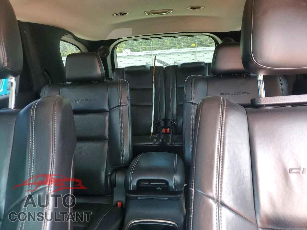 DODGE DURANGO 2013 - 1C4SDJET1DC668738