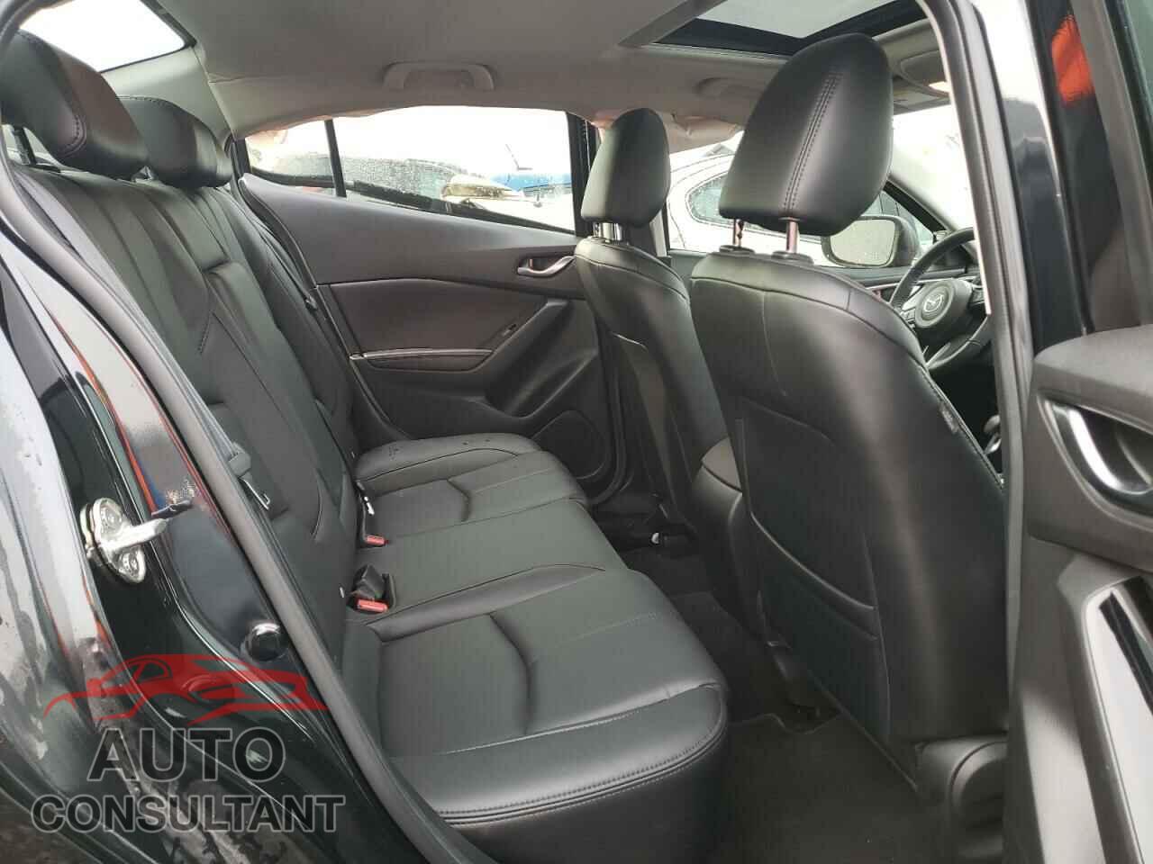 MAZDA 3 2017 - 3MZBN1V71HM136097