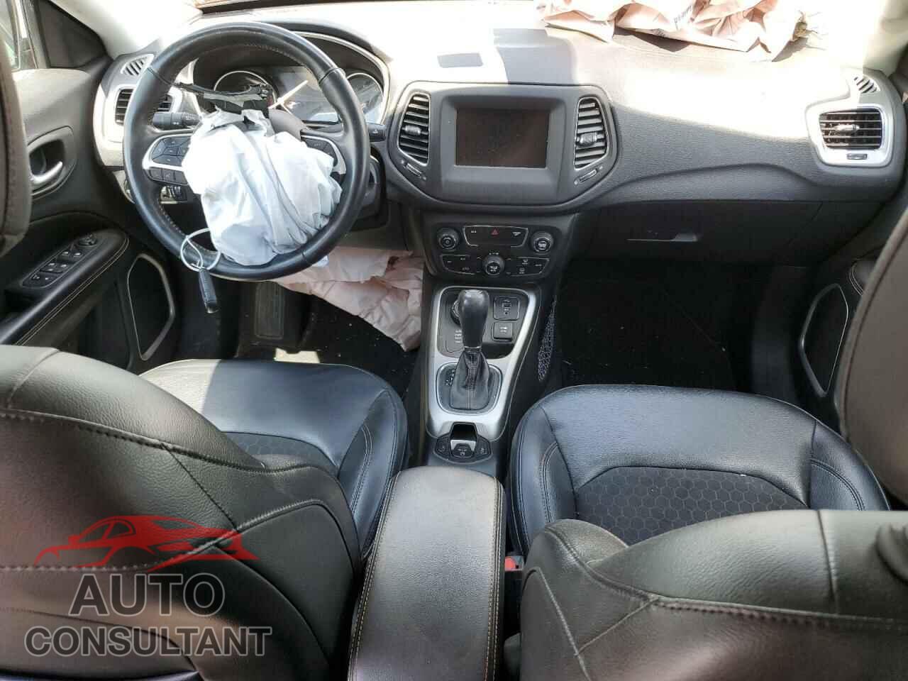 JEEP COMPASS 2018 - 3C4NJDBBXJT115329