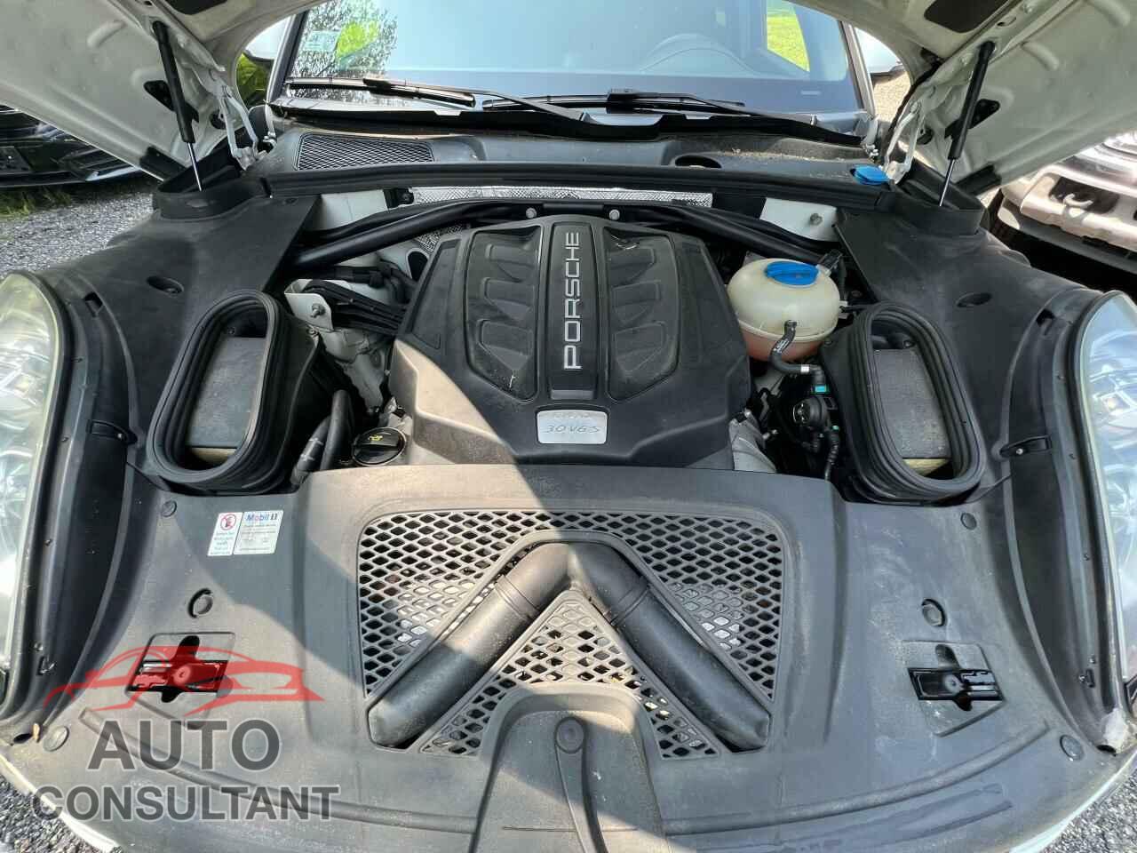 PORSCHE MACAN 2016 - WP1AB2A5XGLB56414